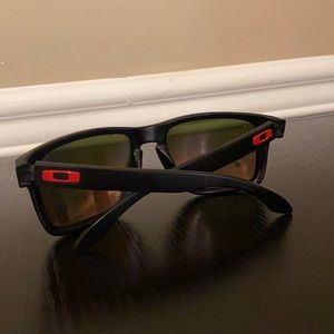Black Oakleys (men’s )